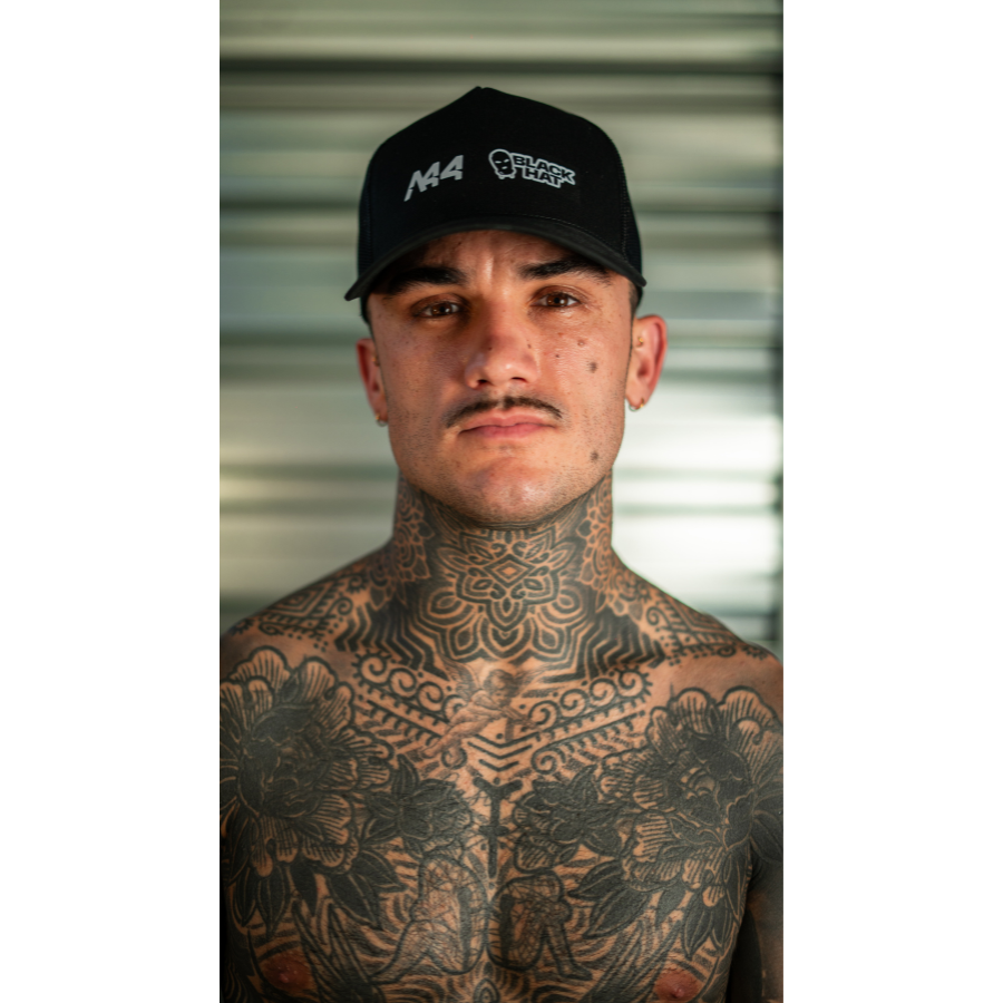 Gorra Black Hat x Arón Canet